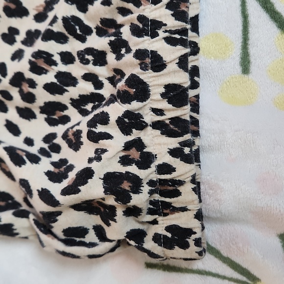 Garanimals 2T Hoodie Sweater - Picture 5 of 8